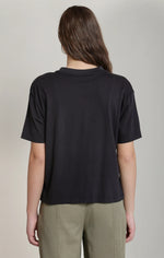 Women's Essential T-SHIRT
