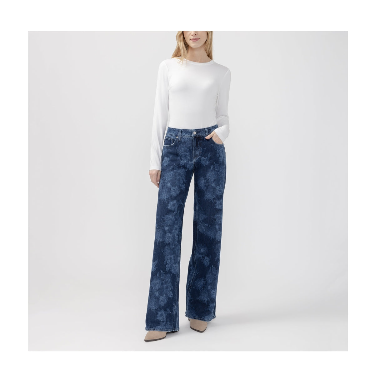 Women's Suki WOMEN'S JEANS