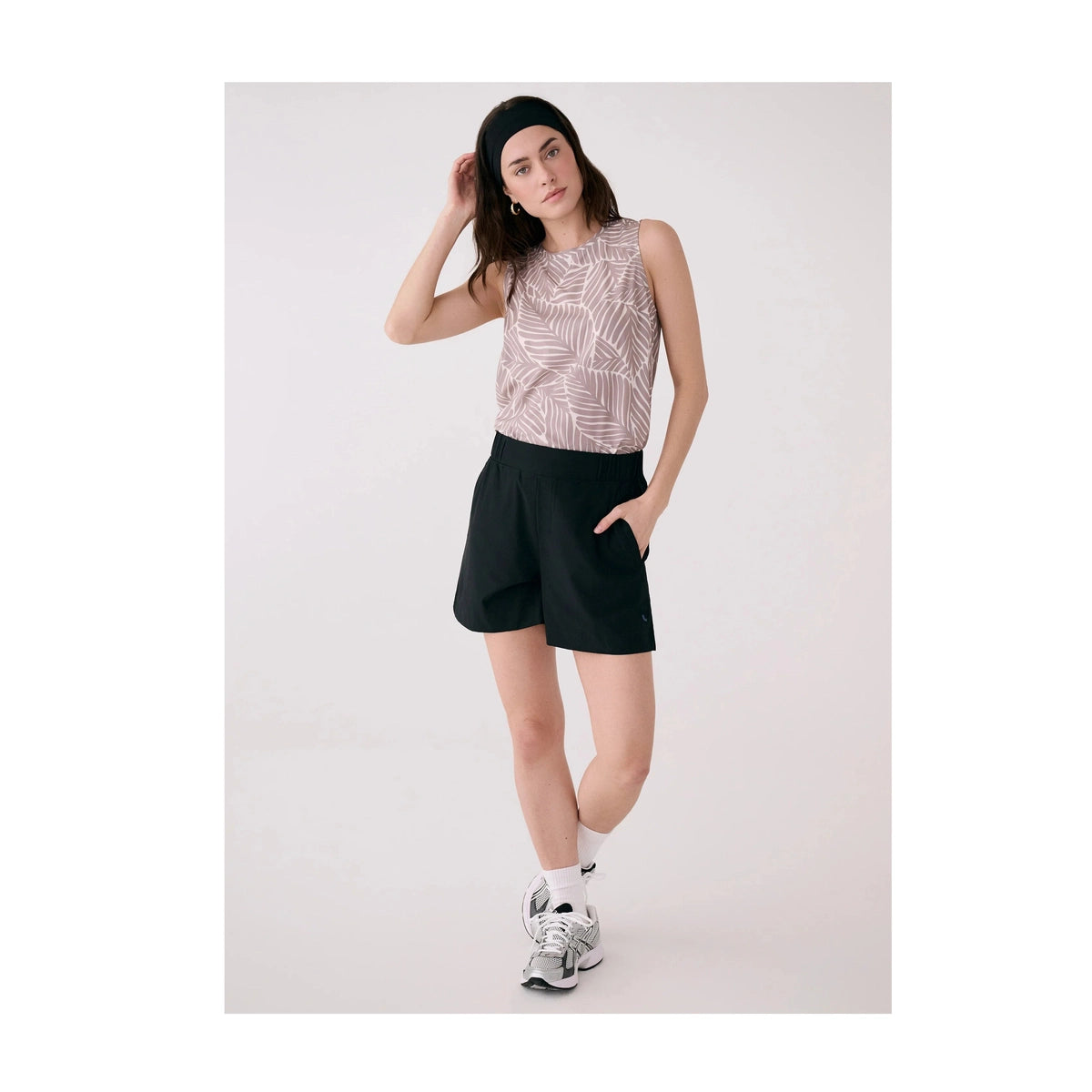 Olivie-N415-Black-1
