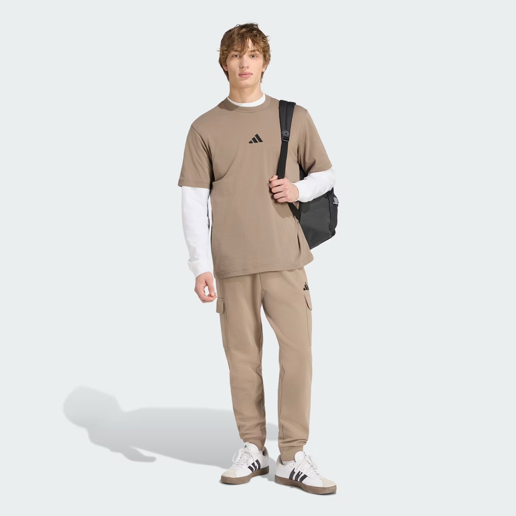 Men's Essentials Small Logo T-SHIRT